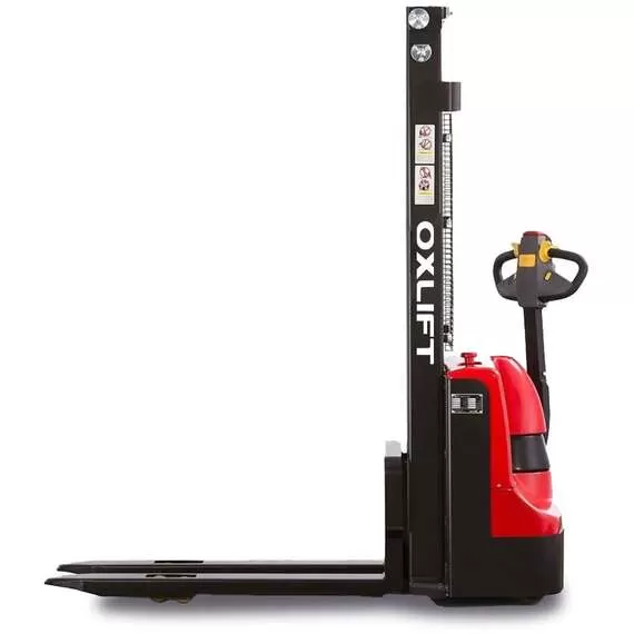 OXLIFT AX 1225 1200 кг 2500 мм Самоходный штабелер в Ульяновске, Грузоподъемность: 1.2 тонны (1200 кг), Высота подъема вил, м.: 2.5 м, Напряжение: 24 В, Тип батареи: Кислотная, необслуживаемая, Ёмкость АКБ : 100 Ач купить по выгодной цене 100kwatt.ru